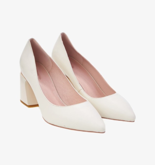 white-heeled-shoe-2-min